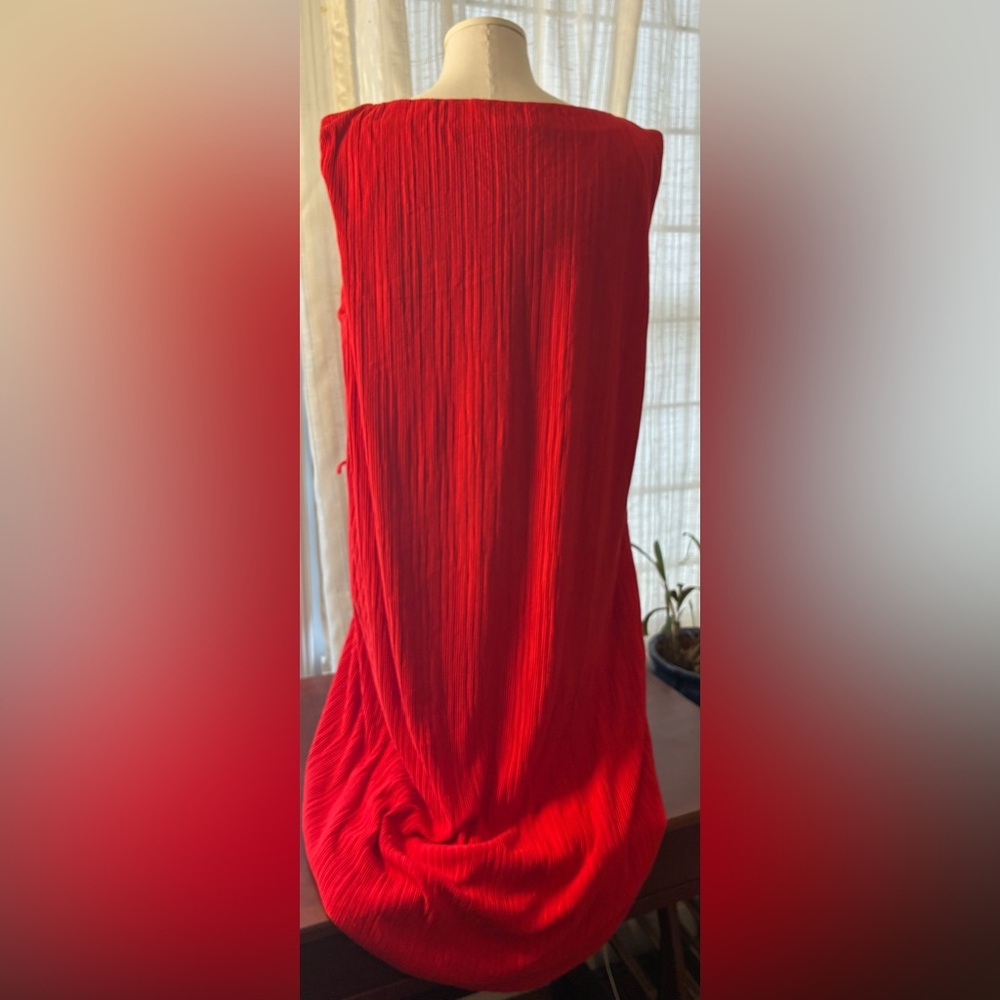 Evan Picone Vibrant Red Pleated Sleeveless Sheath Dress - Picture 7 of 7